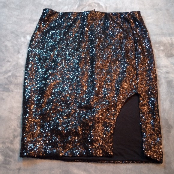 Torrid Sequin Skirt Womens Size 2 Black Knee Length Stretch Party Statement - Picture 1 of 13
